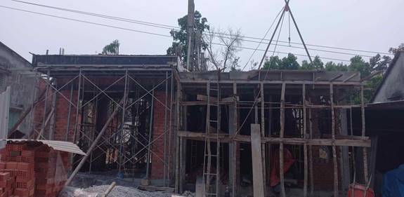 Điện lực tăng cường kiểm tra bảo vệ hành lang an toàn lưới điện